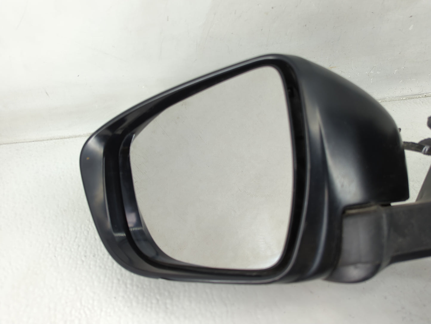 2016 Nissan Rogue Driver Side View Mirror - Left Door Mirror OEM Used - Oemusedautoparts1.com
