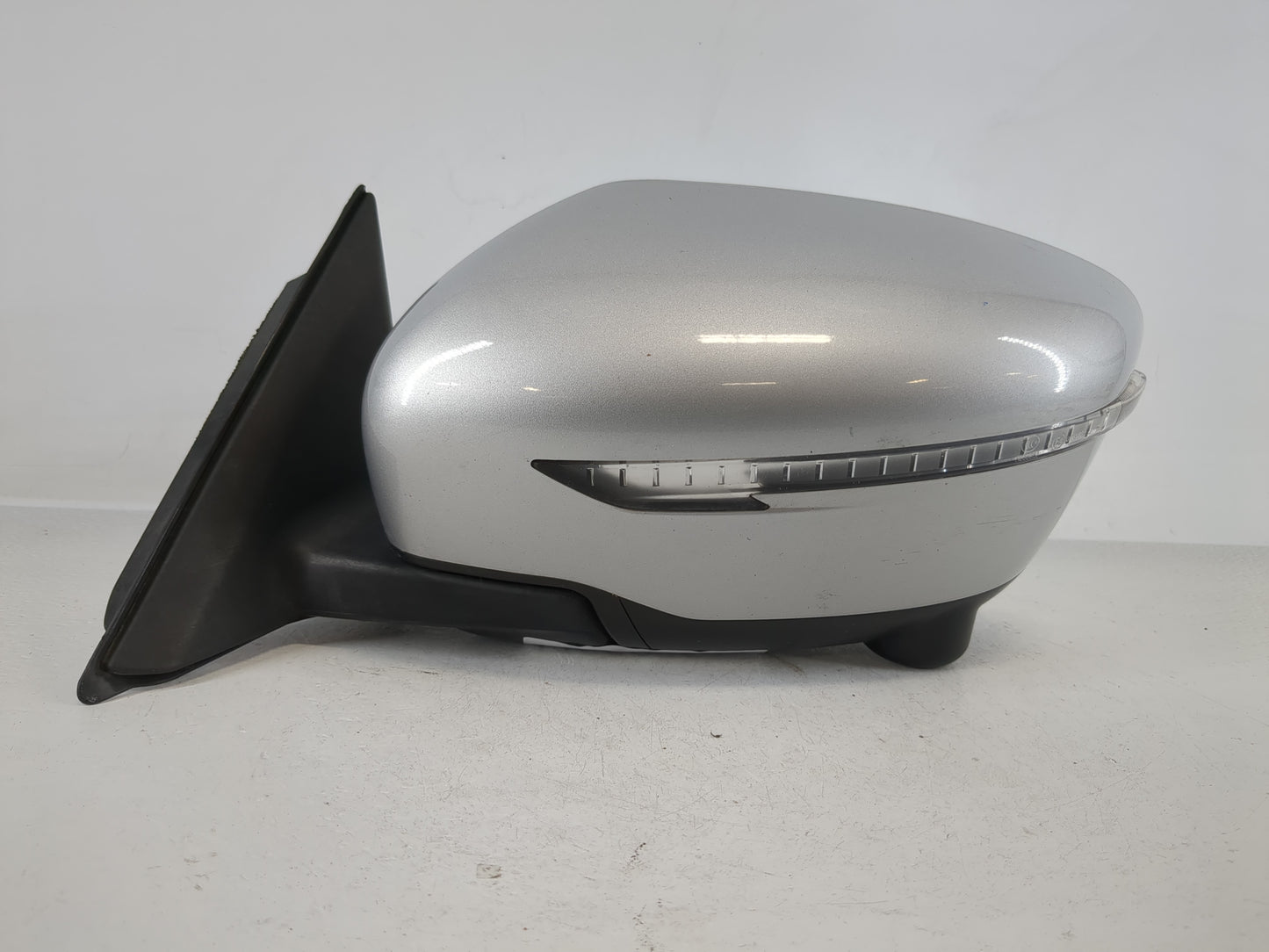2016 Nissan Rogue Driver Side View Mirror - Left Door Mirror OEM Used - Oemusedautoparts1.com