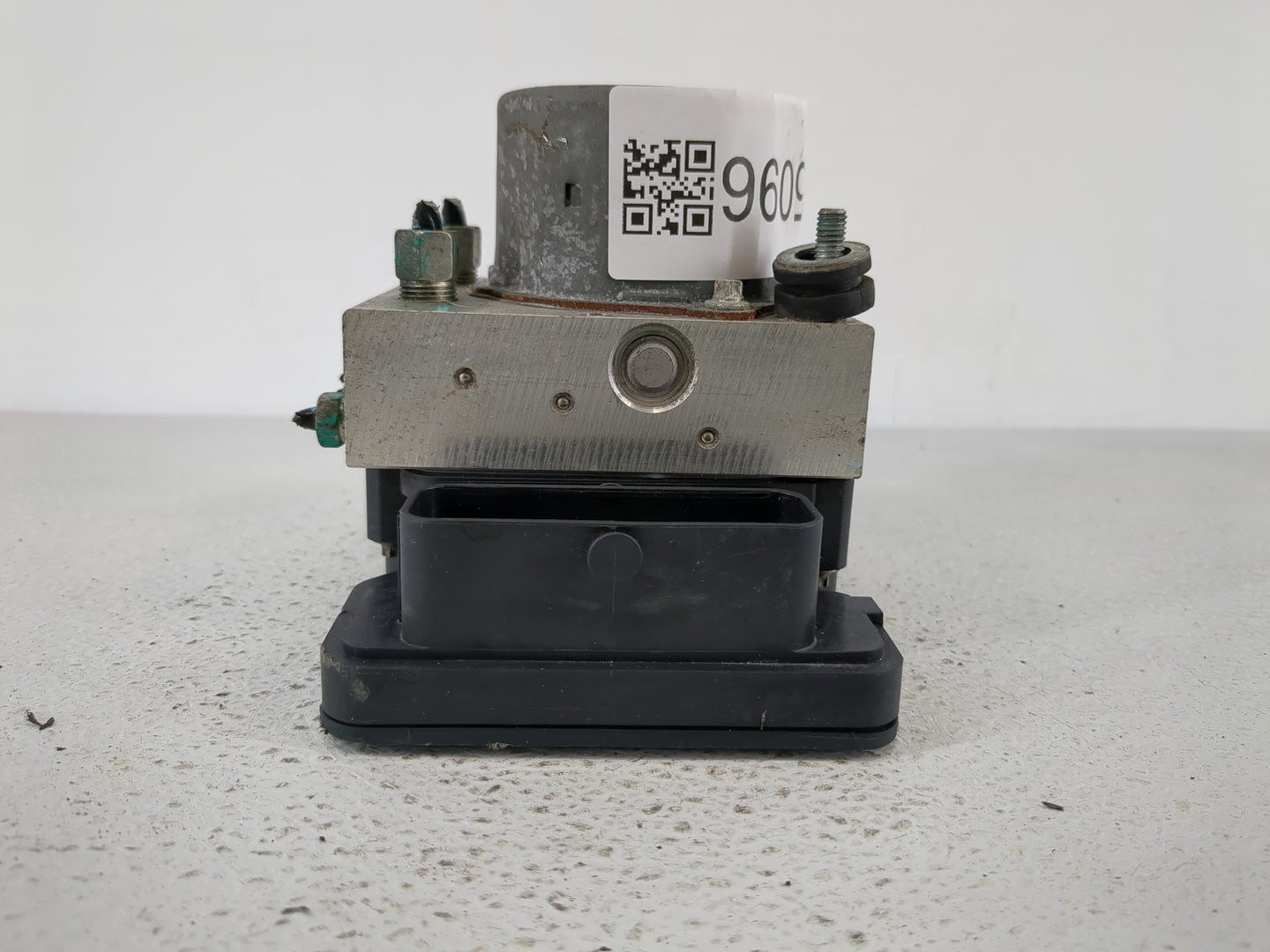 2015-2016 Nissan Rogue ABS Pump Control Module Replacement P/N:47660 5HA1A Fits Fits 2015 2016 OEM Used Auto Parts - Oemused
