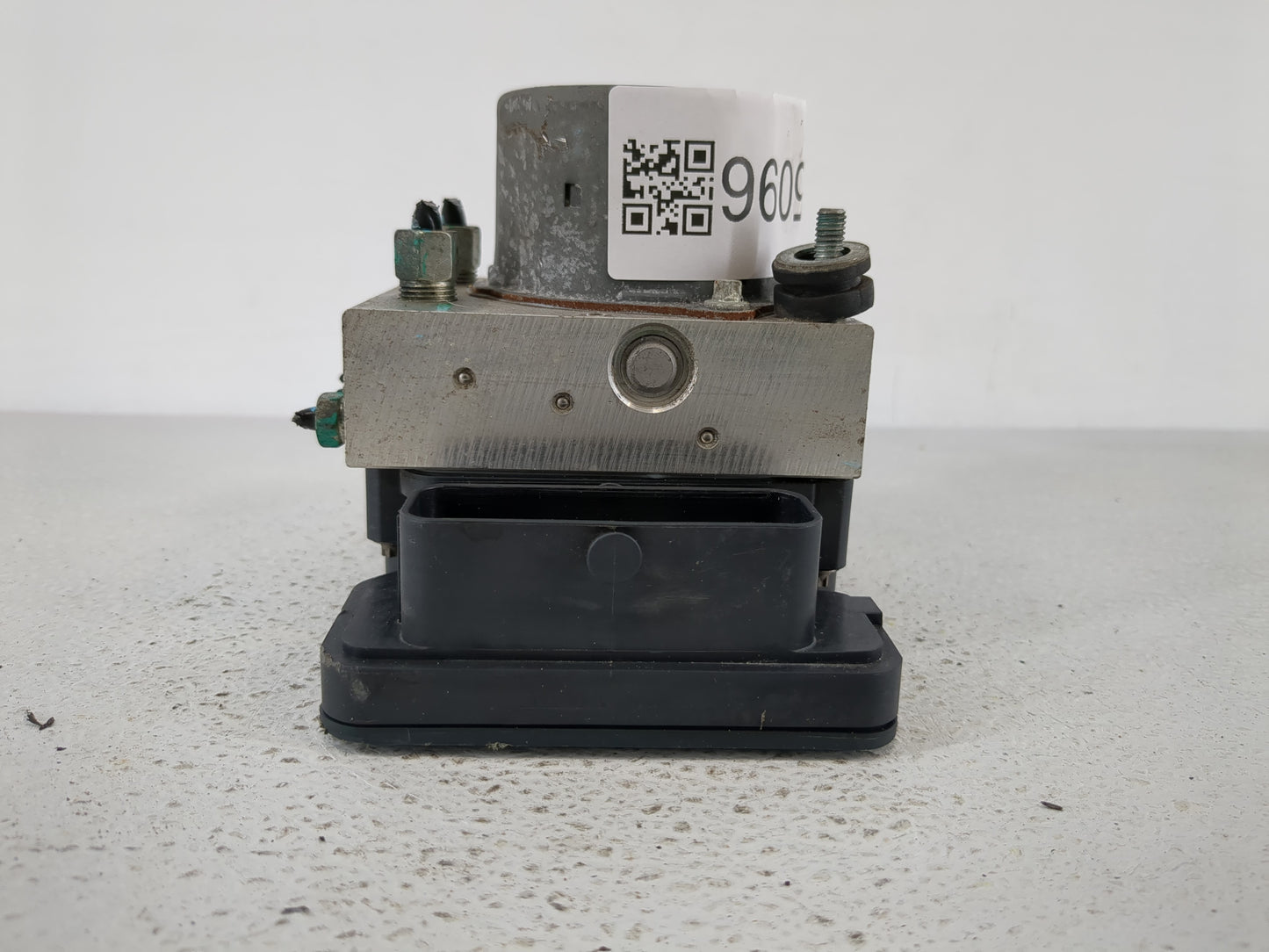 2015-2016 Nissan Rogue ABS Pump Control Module Replacement P/N:47660 5HA1A Fits Fits 2015 2016 OEM Used Auto Parts - Oemused