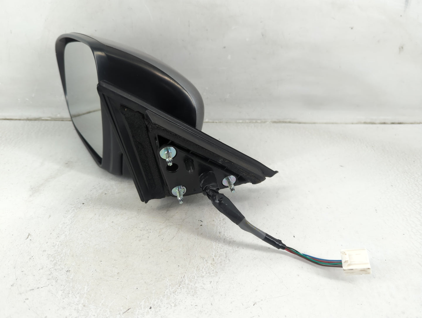 2016-2017 Nissan Rogue Driver Side View Mirror - Left Door Mirror OEM Used - Oemusedautoparts1.com