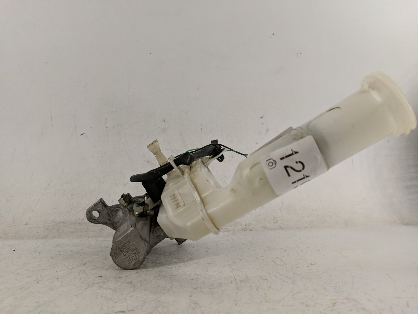 2014-2020 Nissan Rogue Brake Master Cylinder - Oemusedautoparts1.com