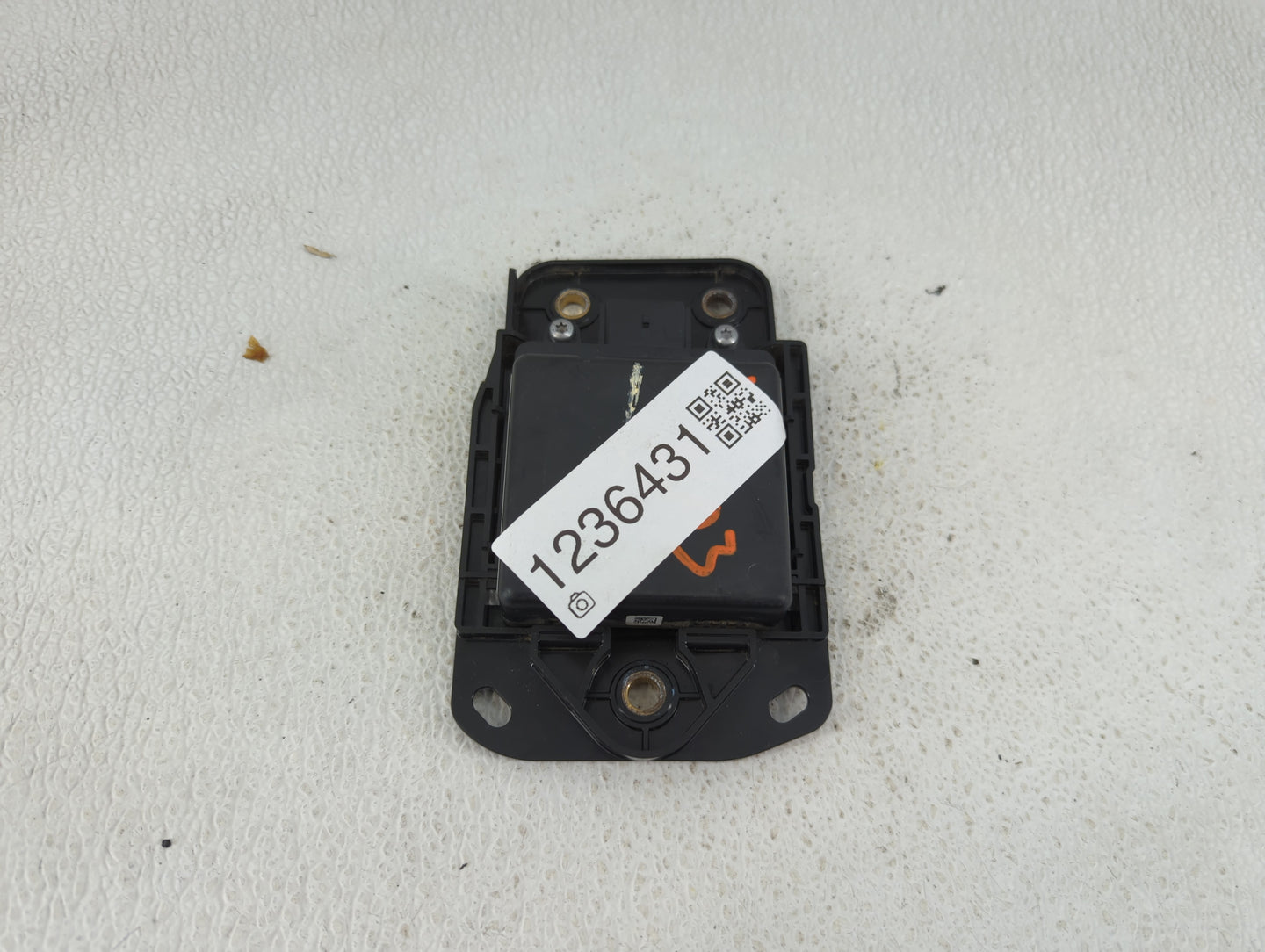 2016 Nissan Rogue Chassis Control Module Ccm Bcm Body Control - Oemusedautoparts1.com