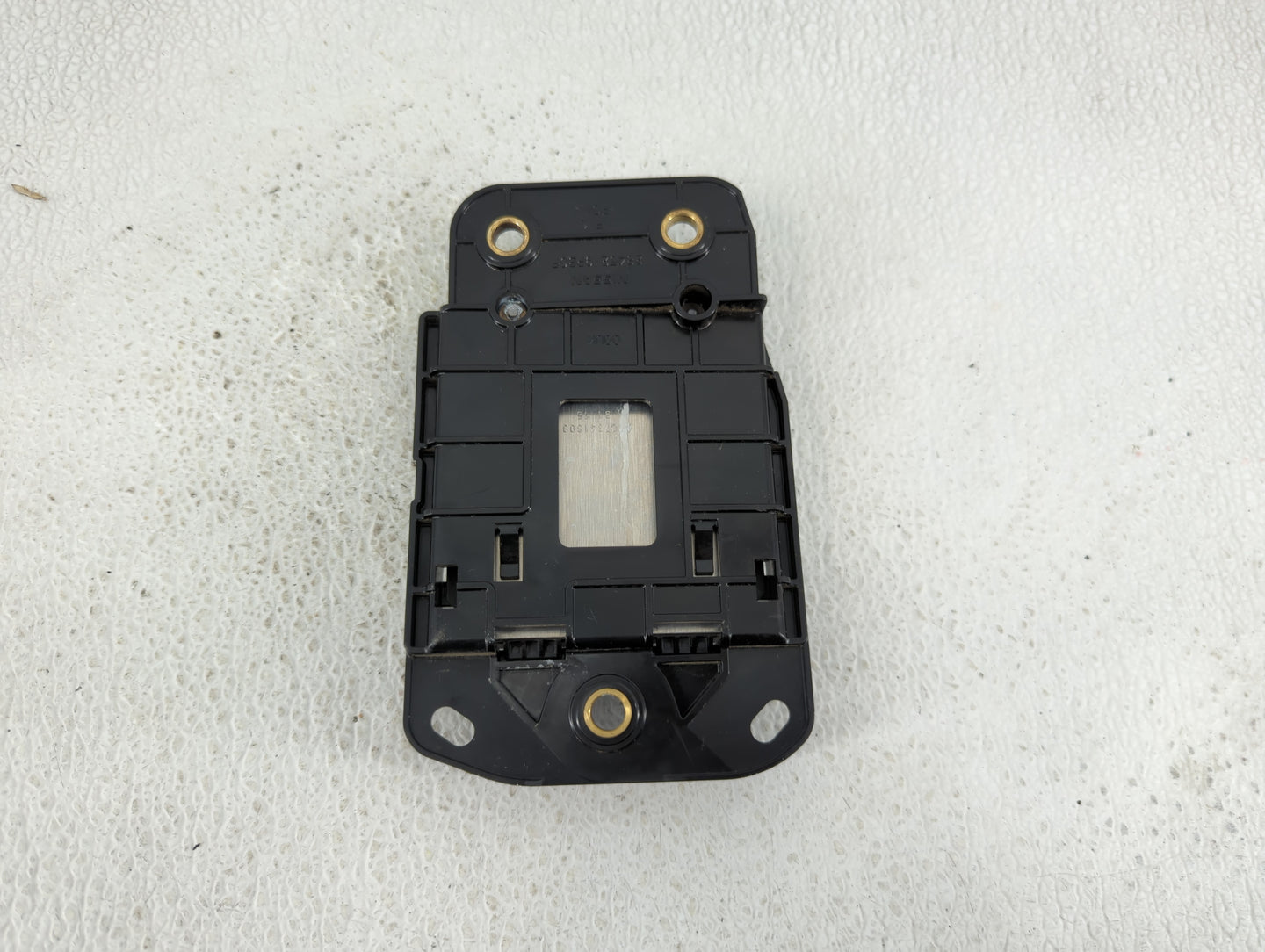 2016 Nissan Rogue Chassis Control Module Ccm Bcm Body Control - Oemusedautoparts1.com
