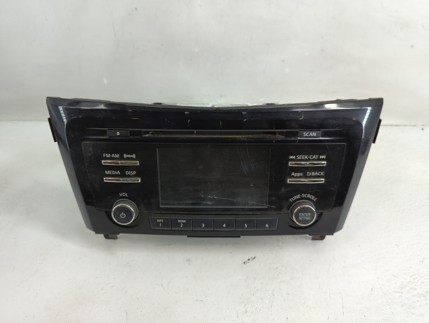 2015-2016 Nissan Rogue Radio AM FM Cd Player Receiver Replacement P/N:28185 9TB0A Fits Fits 2015 2016 OEM Used Auto Parts - 
