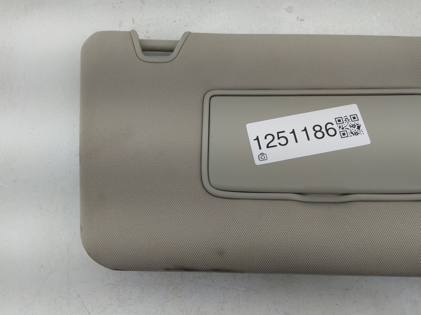 2014-2017 Nissan Rogue Sun Visor Shade Replacement Passenger Right Mirror Fits Fits 2014 2015 2016 2017 OEM Used Auto Parts 