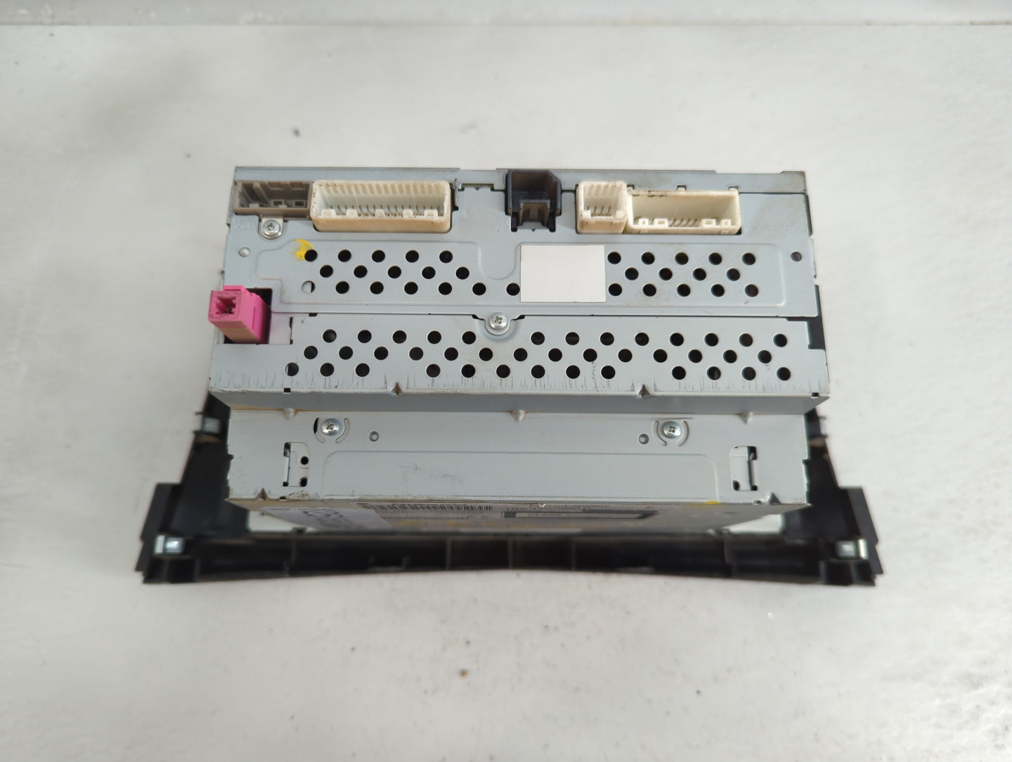 2015-2016 Nissan Rogue Radio AM FM Cd Player Receiver Replacement P/N:28185 9TB0A Fits Fits 2015 2016 OEM Used Auto Parts - 