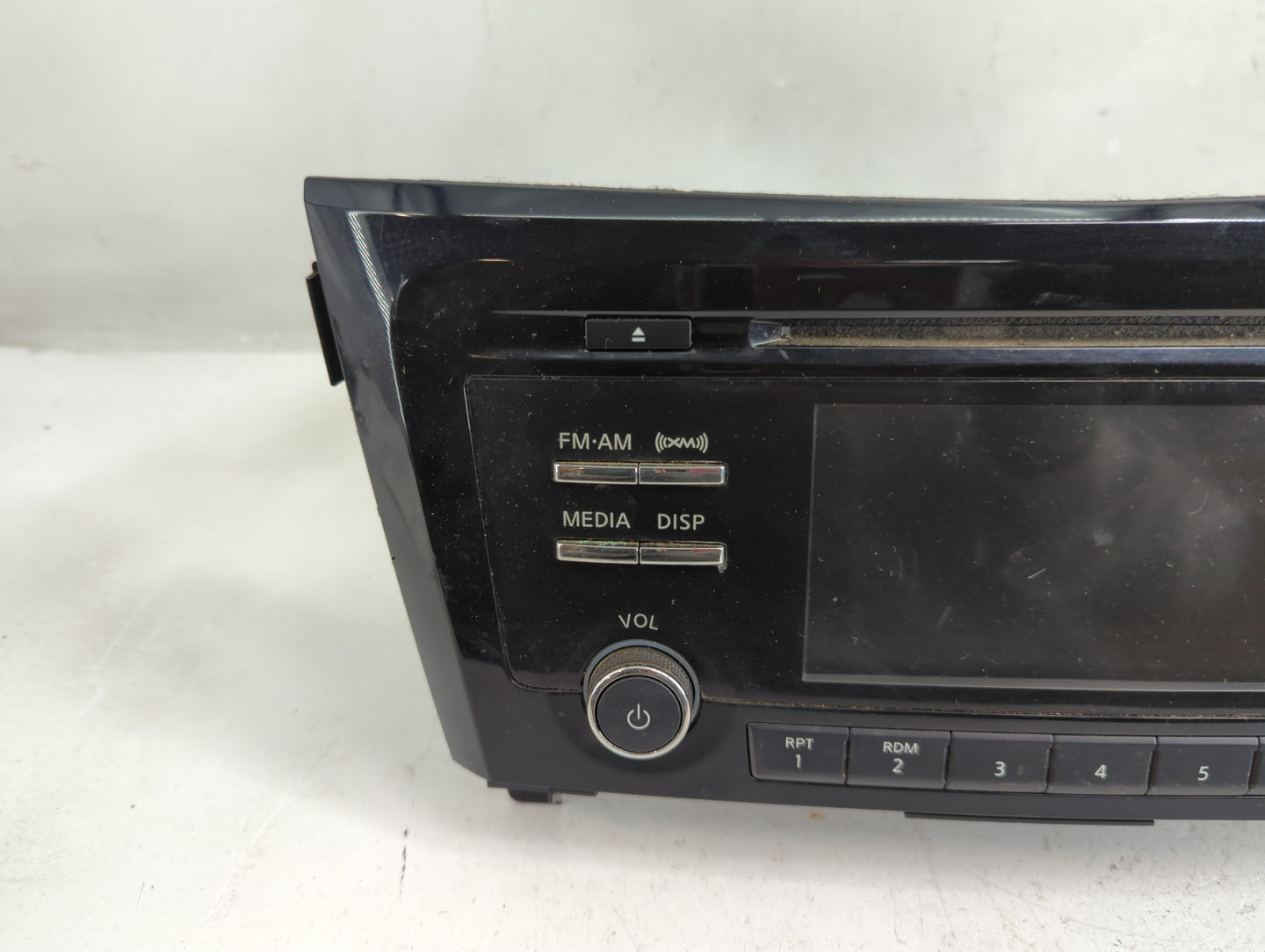 2015-2016 Nissan Rogue Radio AM FM Cd Player Receiver Replacement P/N:28185 9TB0A Fits Fits 2015 2016 OEM Used Auto Parts - 