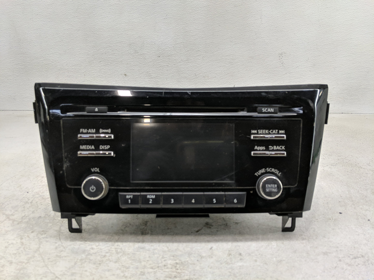 2015-2016 Nissan Rogue Radio AM FM Cd Player Receiver Replacement P/N:28185 9TB0A Fits Fits 2015 2016 OEM Used Auto Parts - 