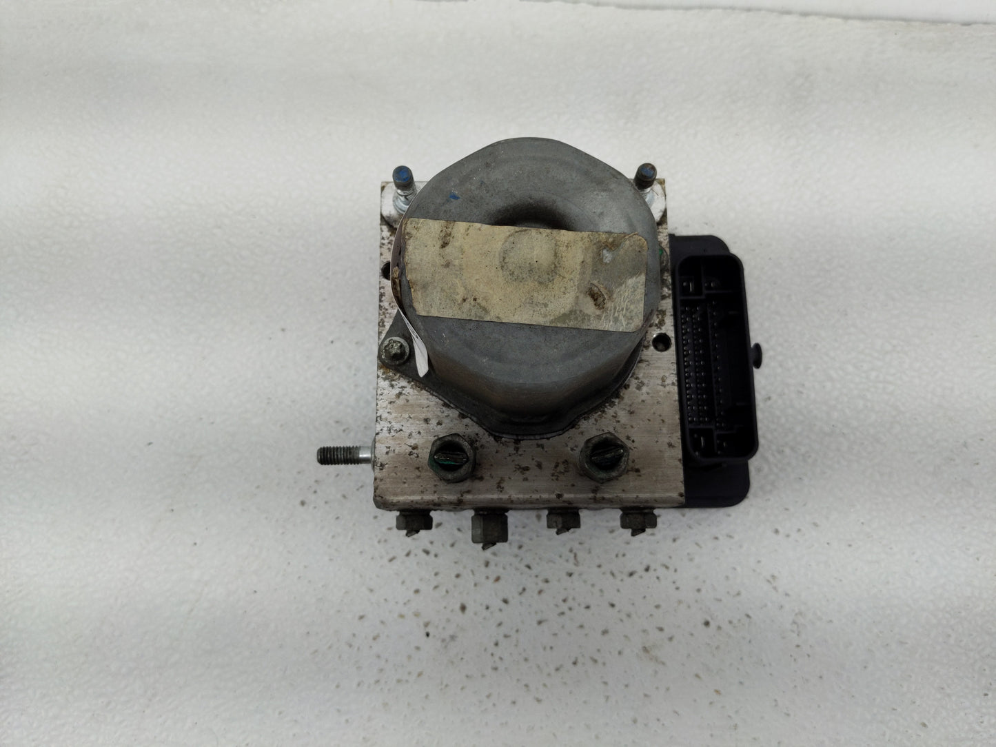 2016 Nissan Rogue ABS Pump Control Module Replacement Fits OEM Used Auto Parts - Oemusedautoparts1.com