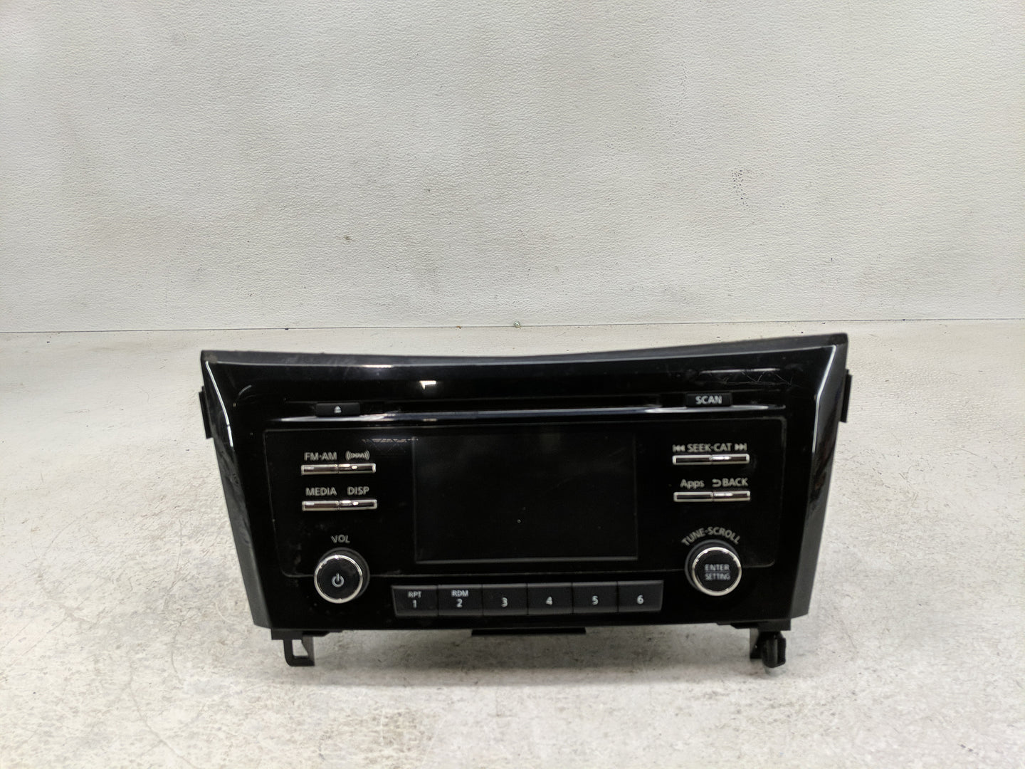 2015-2016 Nissan Rogue Radio AM FM Cd Player Receiver Replacement P/N:28185 9TB0A Fits Fits 2015 2016 OEM Used Auto Parts - 