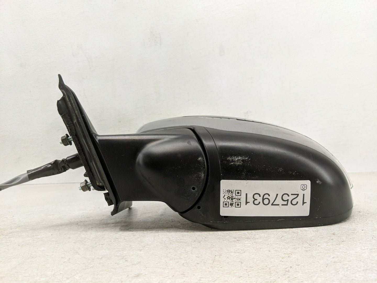 2016 Nissan Rogue Side Mirror Replacement Driver Left View Door Mirror Fits OEM Used Auto Parts - Oemusedautoparts1.com