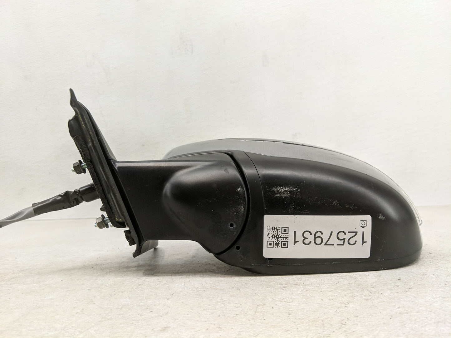 2016 Nissan Rogue Side Mirror Replacement Driver Left View Door Mirror Fits OEM Used Auto Parts - Oemusedautoparts1.com