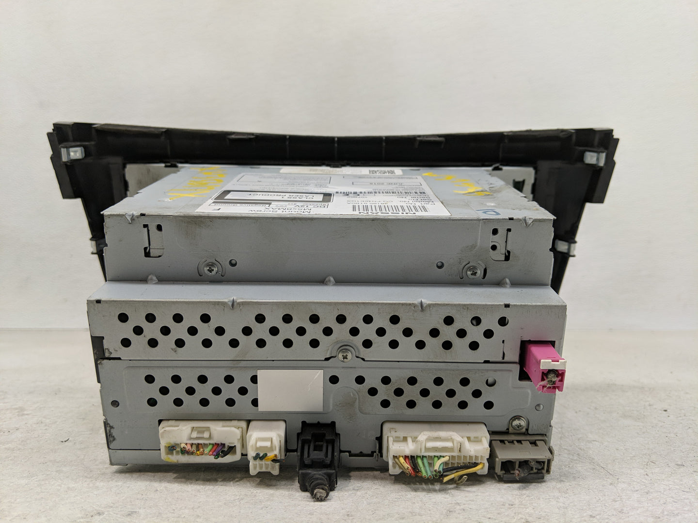 2015-2016 Nissan Rogue Radio AM FM Cd Player Receiver Replacement P/N:28185 9TB0A Fits Fits 2015 2016 OEM Used Auto Parts - 