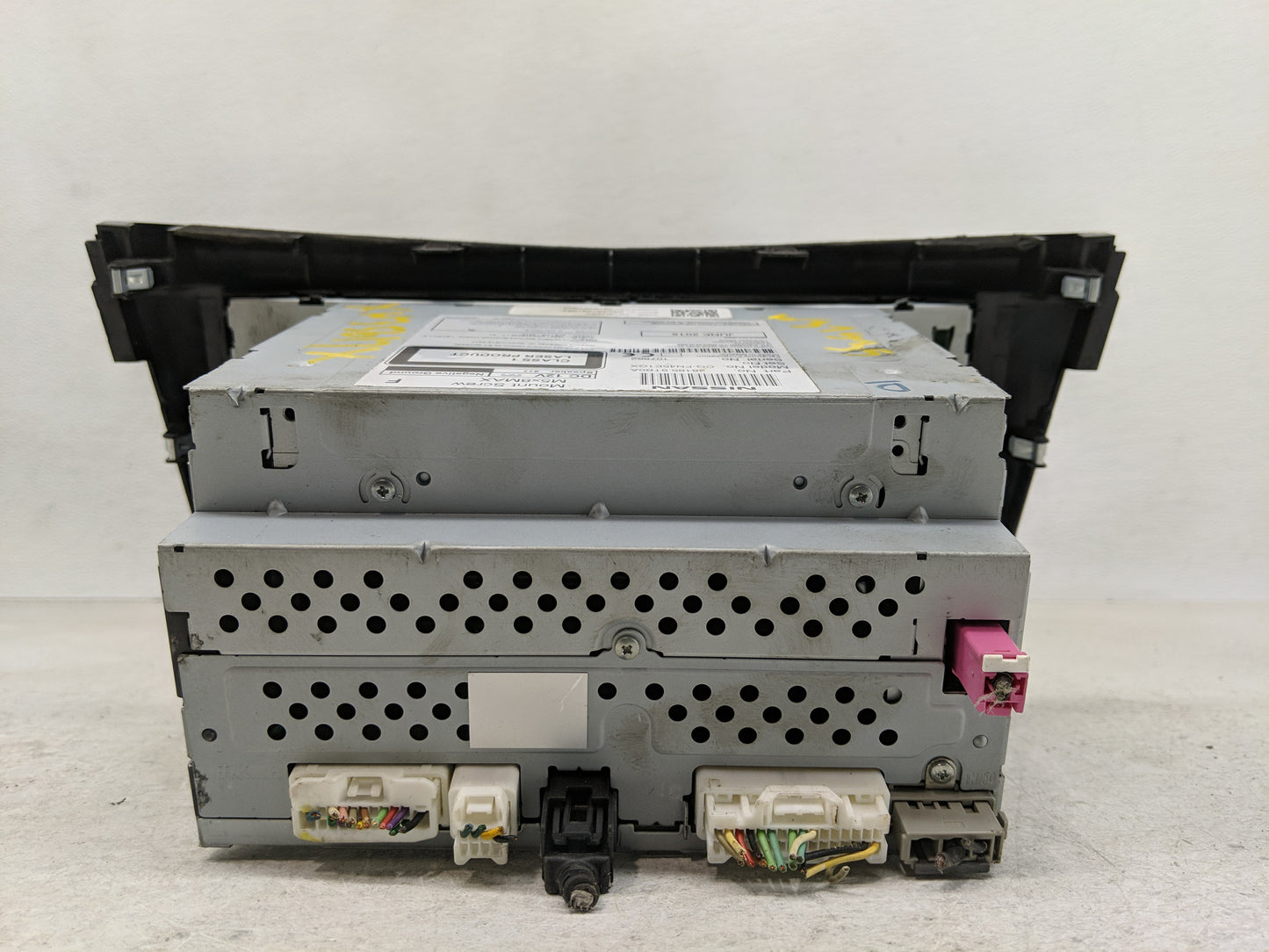 2015-2016 Nissan Rogue Radio AM FM Cd Player Receiver Replacement P/N:28185 9TB0A Fits Fits 2015 2016 OEM Used Auto Parts - 