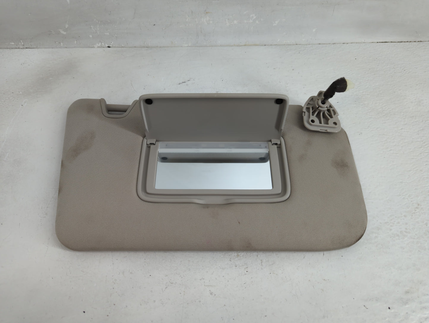 2014-2017 Nissan Rogue Sun Visor Shade Replacement Passenger Right Mirror Fits Fits 2014 2015 2016 2017 OEM Used Auto Parts 