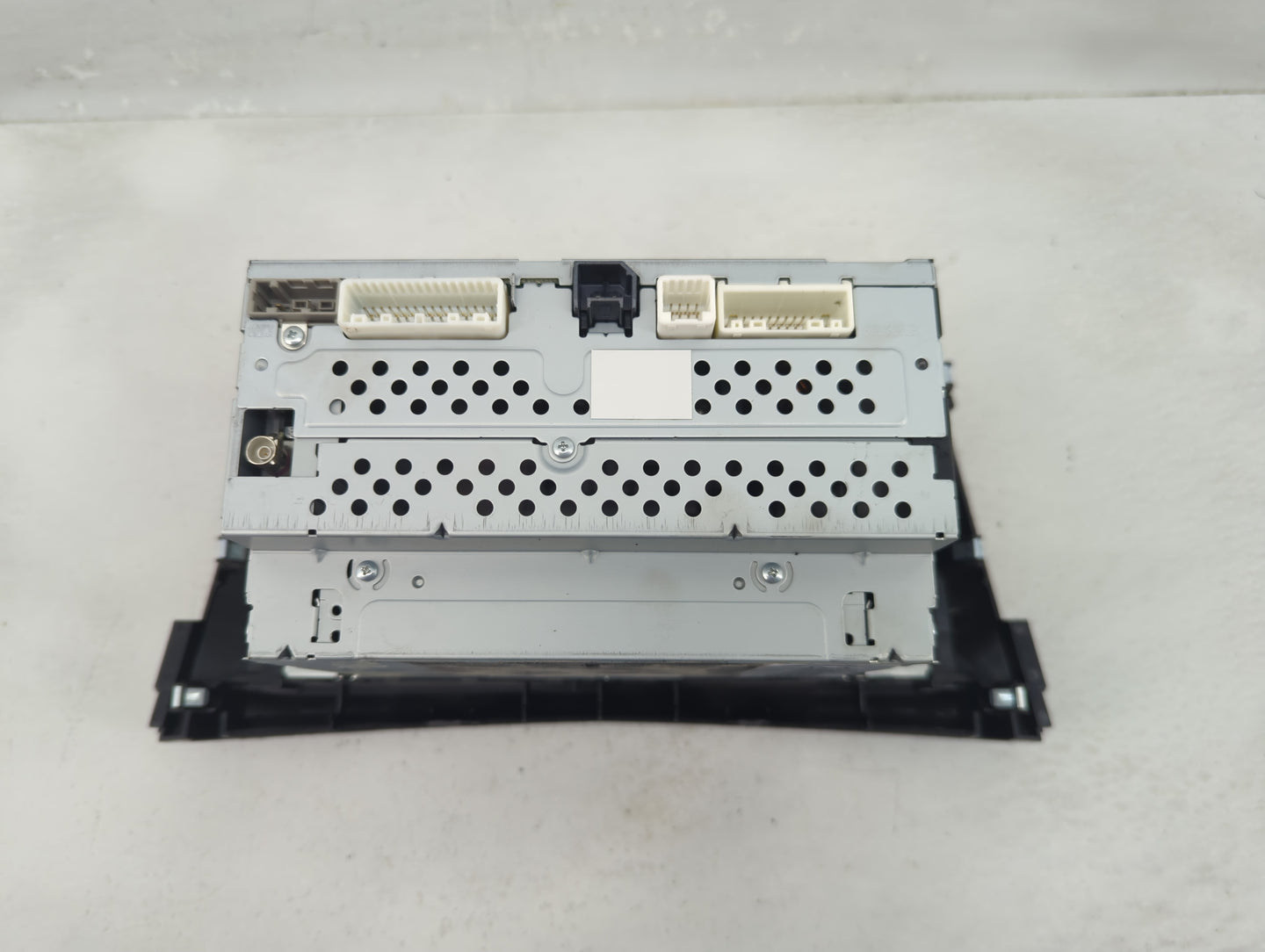 2015-2016 Nissan Rogue Radio AM FM Cd Player Receiver Replacement P/N:28185 9TB0A Fits Fits 2015 2016 OEM Used Auto Parts - 