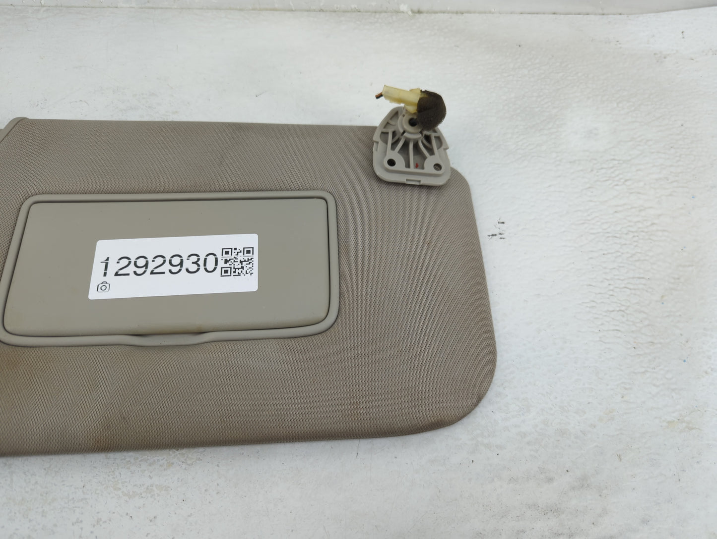 2014-2017 Nissan Rogue Sun Visor Shade Replacement Passenger Right Mirror Fits Fits 2014 2015 2016 2017 OEM Used Auto Parts 