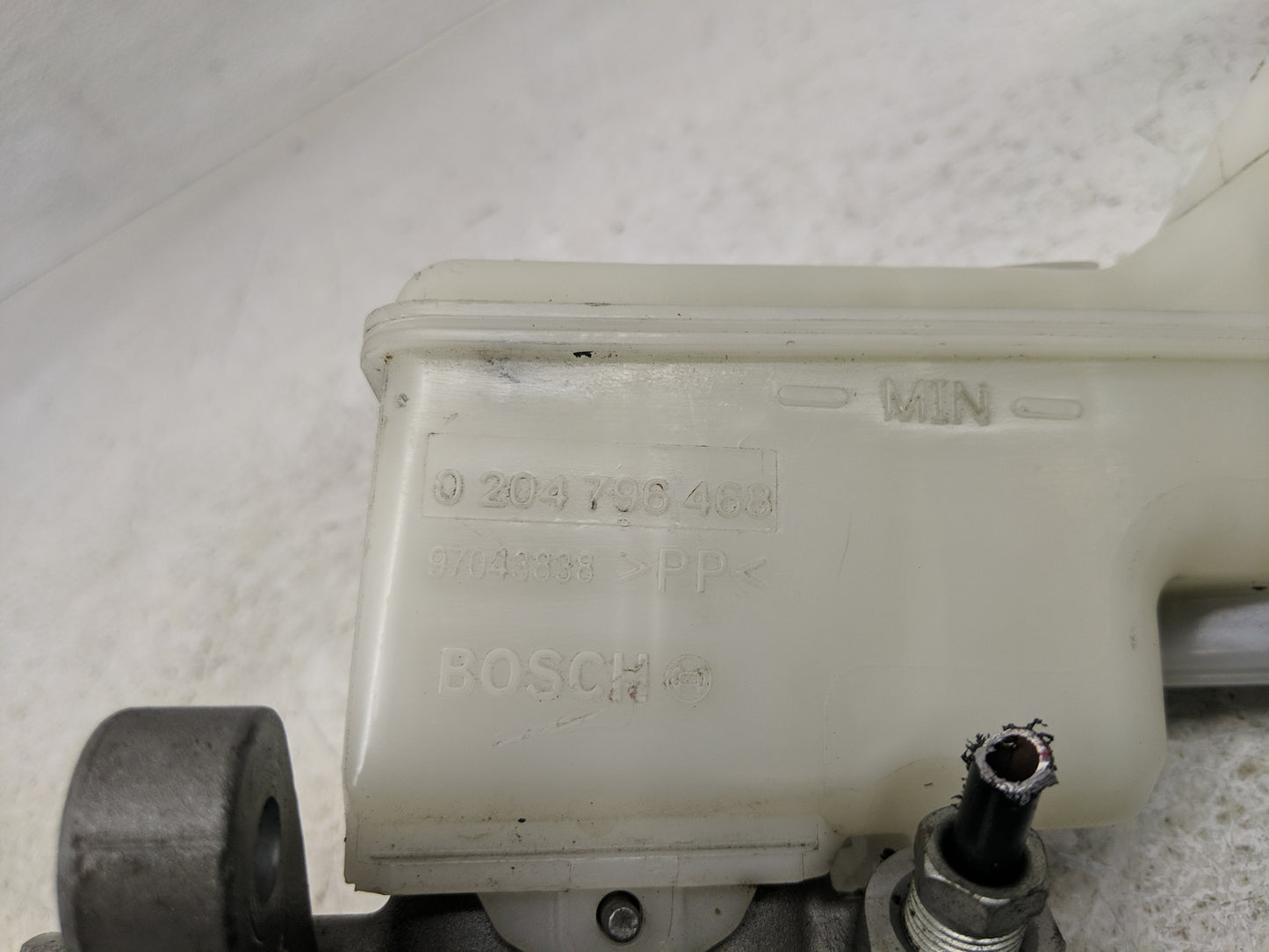 2015-2020 Nissan Rogue Brake Master Cylinder 1302309 - Oemusedautoparts1.com
