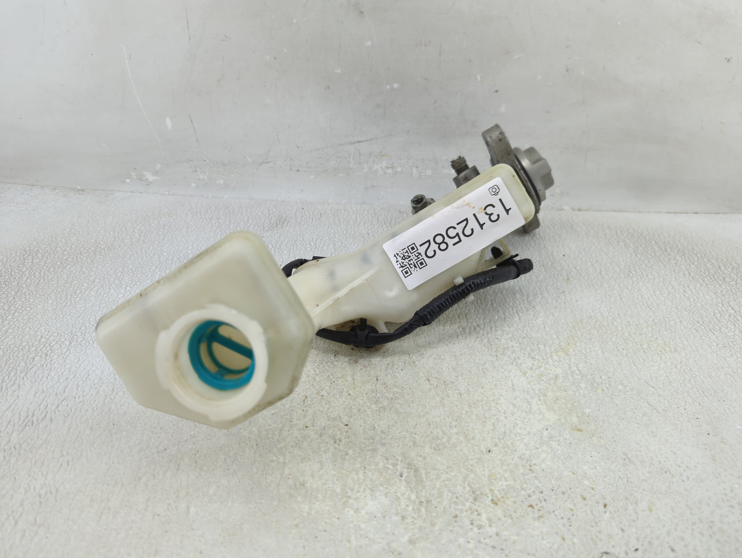 2015-2020 Nissan Rogue Brake Master Cylinder 1312582 - Oemusedautoparts1.com