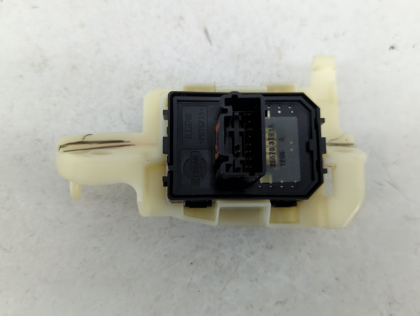 2014-2020 Nissan Rogue Master Power Window Switch Replacement Driver Side Left P/N:25570 3TB1A Fits OEM Used Auto Parts - Oe