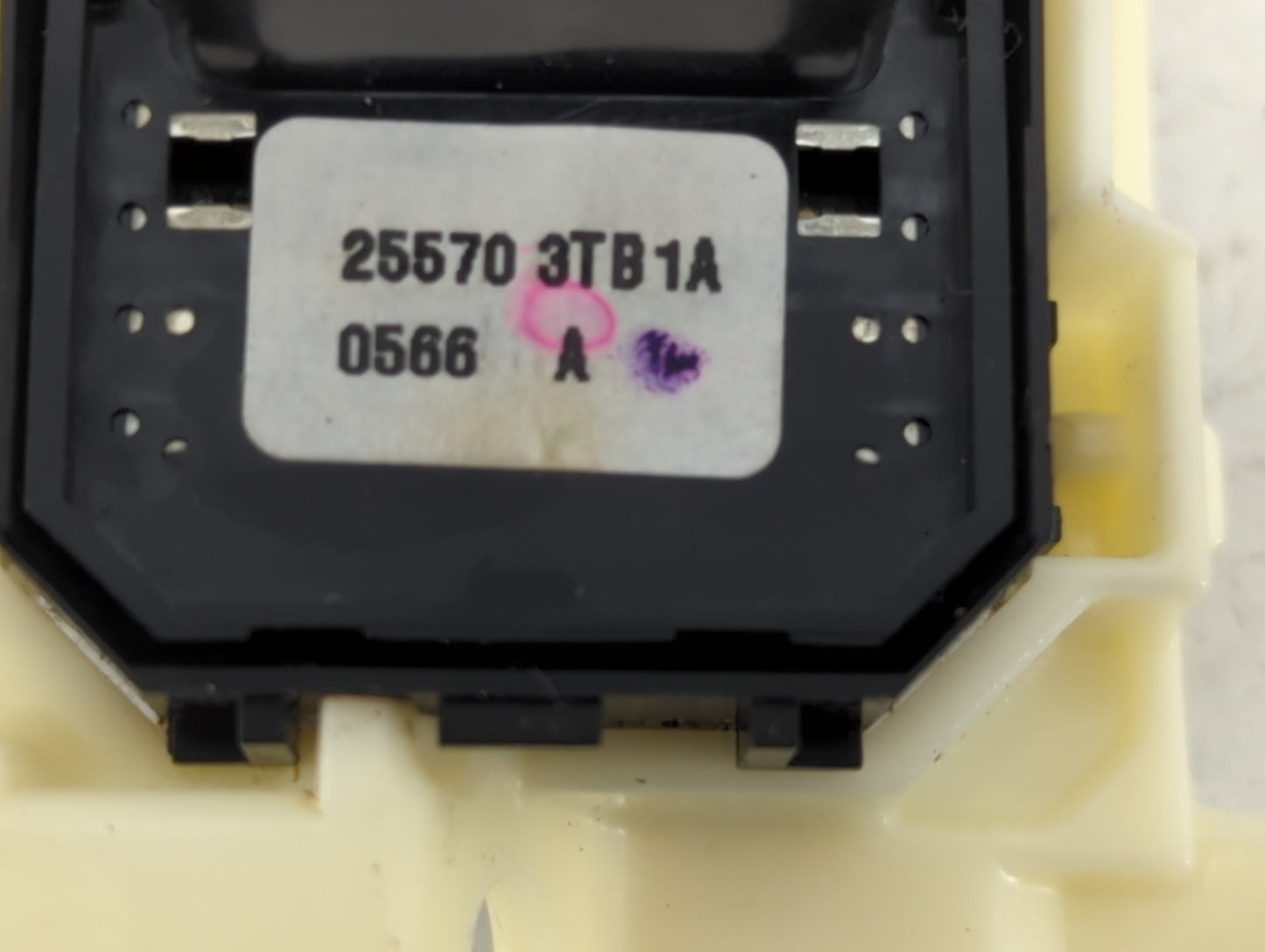2014-2020 Nissan Rogue Master Power Window Switch Replacement Driver Side Left P/N:25570 3TB1A Fits OEM Used Auto Parts - Oe