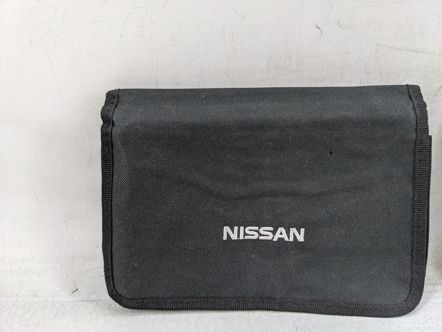 2016 Nissan Rogue Owners Manual Book Guide P/N:T00UM-JM03D OEM Used Auto Parts - Oemusedautoparts1.com