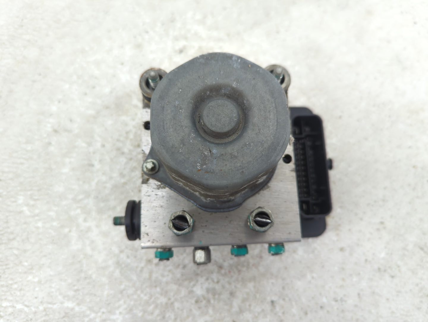 2015-2016 Nissan Rogue ABS Pump Control Module Replacement P/N:269 620 Fits Fits 2015 2016 OEM Used Auto Parts - Oemusedauto