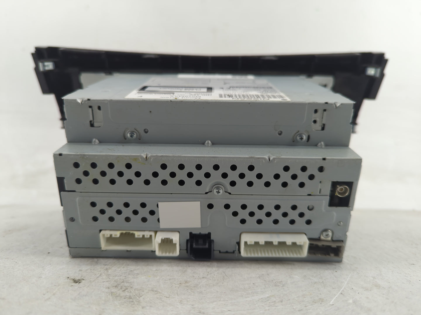 2015-2016 Nissan Rogue Radio AM FM Cd Player Receiver Replacement P/N:28185 9TB0A Fits Fits 2015 2016 OEM Used Auto Parts - 
