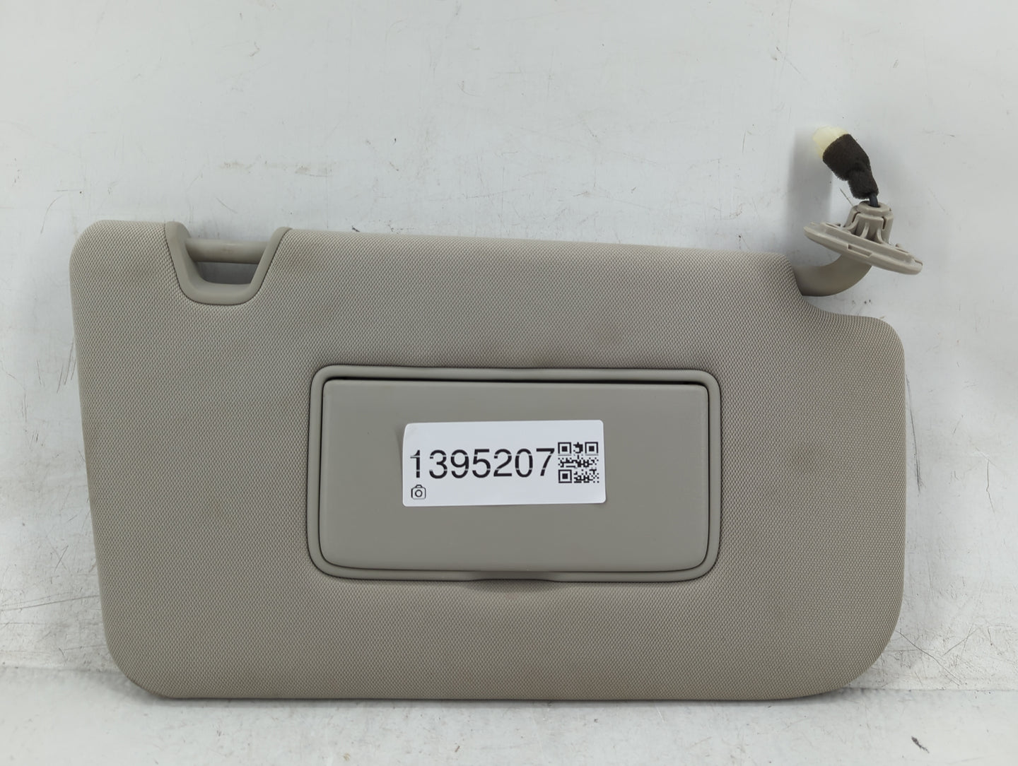 2014-2017 Nissan Rogue Sun Visor Shade Replacement Passenger Right Mirror Fits Fits 2014 2015 2016 2017 OEM Used Auto Parts 