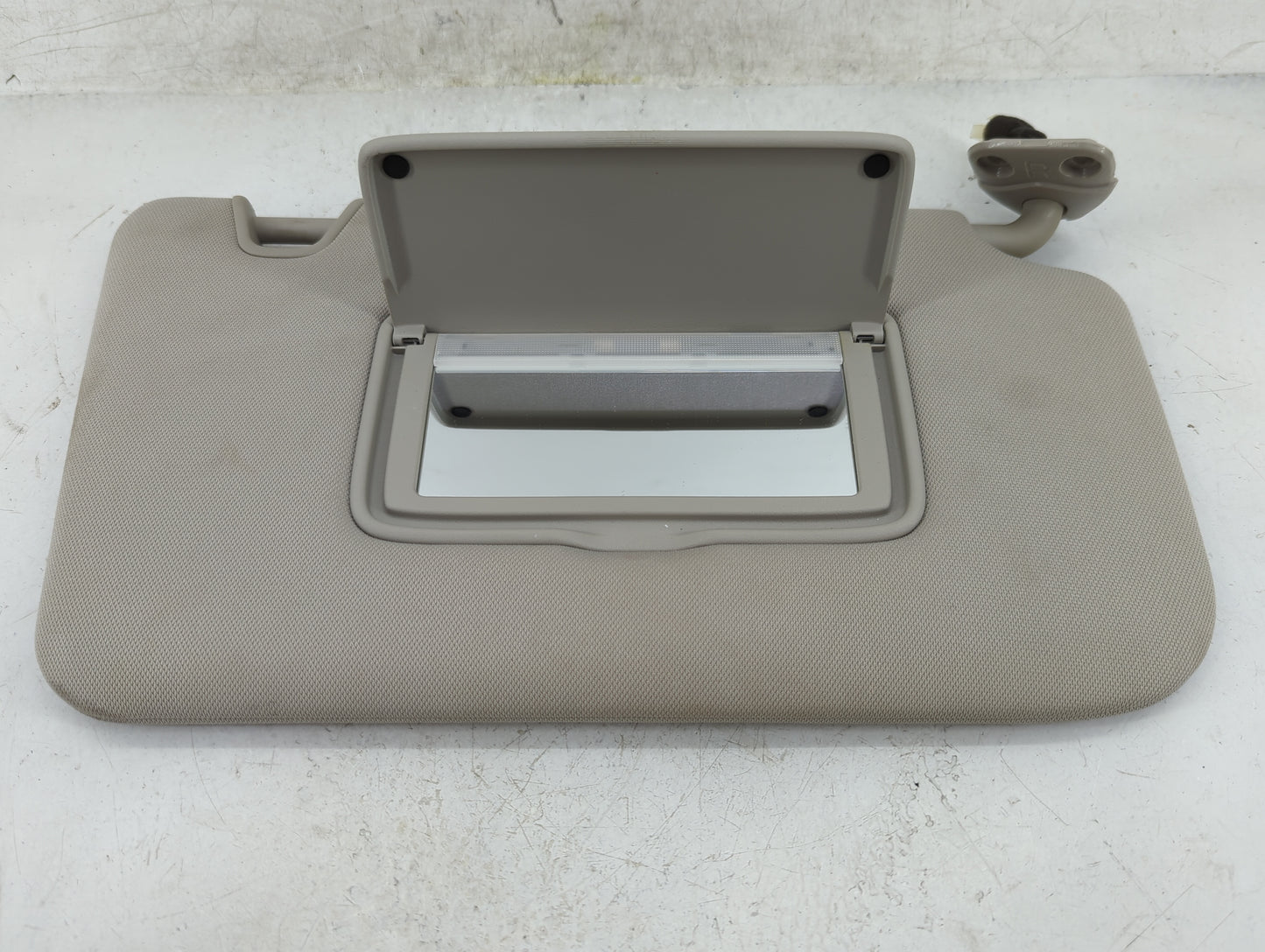 2014-2017 Nissan Rogue Sun Visor Shade Replacement Passenger Right Mirror Fits Fits 2014 2015 2016 2017 OEM Used Auto Parts 