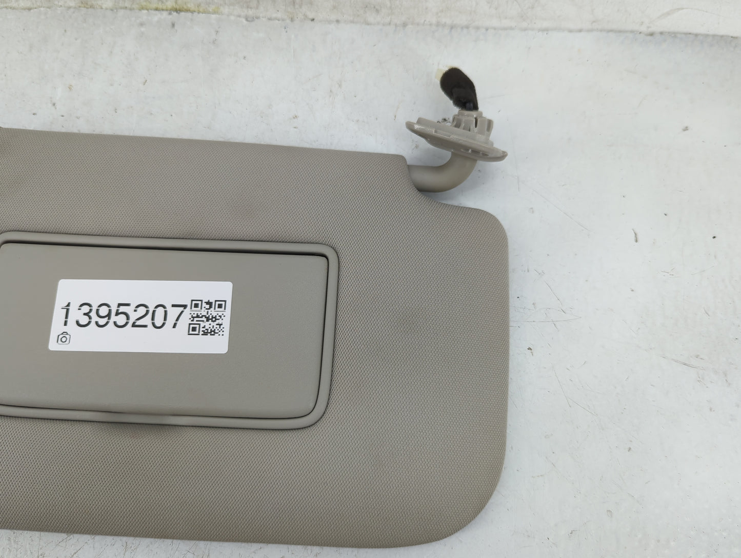 2014-2017 Nissan Rogue Sun Visor Shade Replacement Passenger Right Mirror Fits Fits 2014 2015 2016 2017 OEM Used Auto Parts 