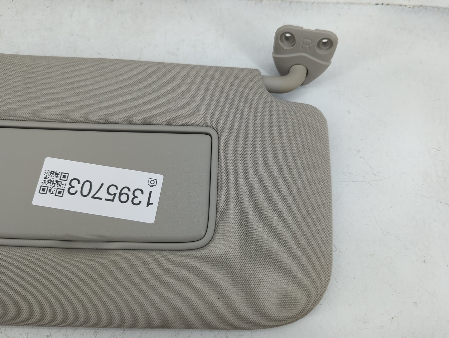 2014-2017 Nissan Rogue Sun Visor Shade Replacement Passenger Right Mirror Fits Fits 2014 2015 2016 2017 OEM Used Auto Parts 