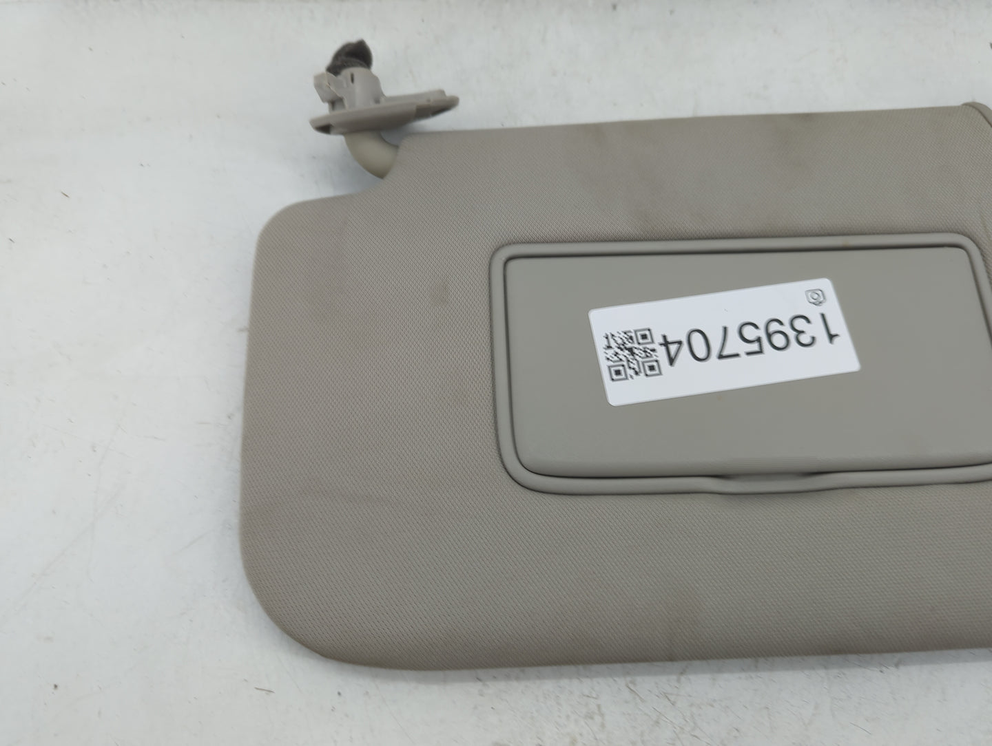 2014-2017 Nissan Rogue Sun Visor Shade Replacement Driver Left Mirror Fits Fits 2014 2015 2016 2017 OEM Used Auto Parts - Oe