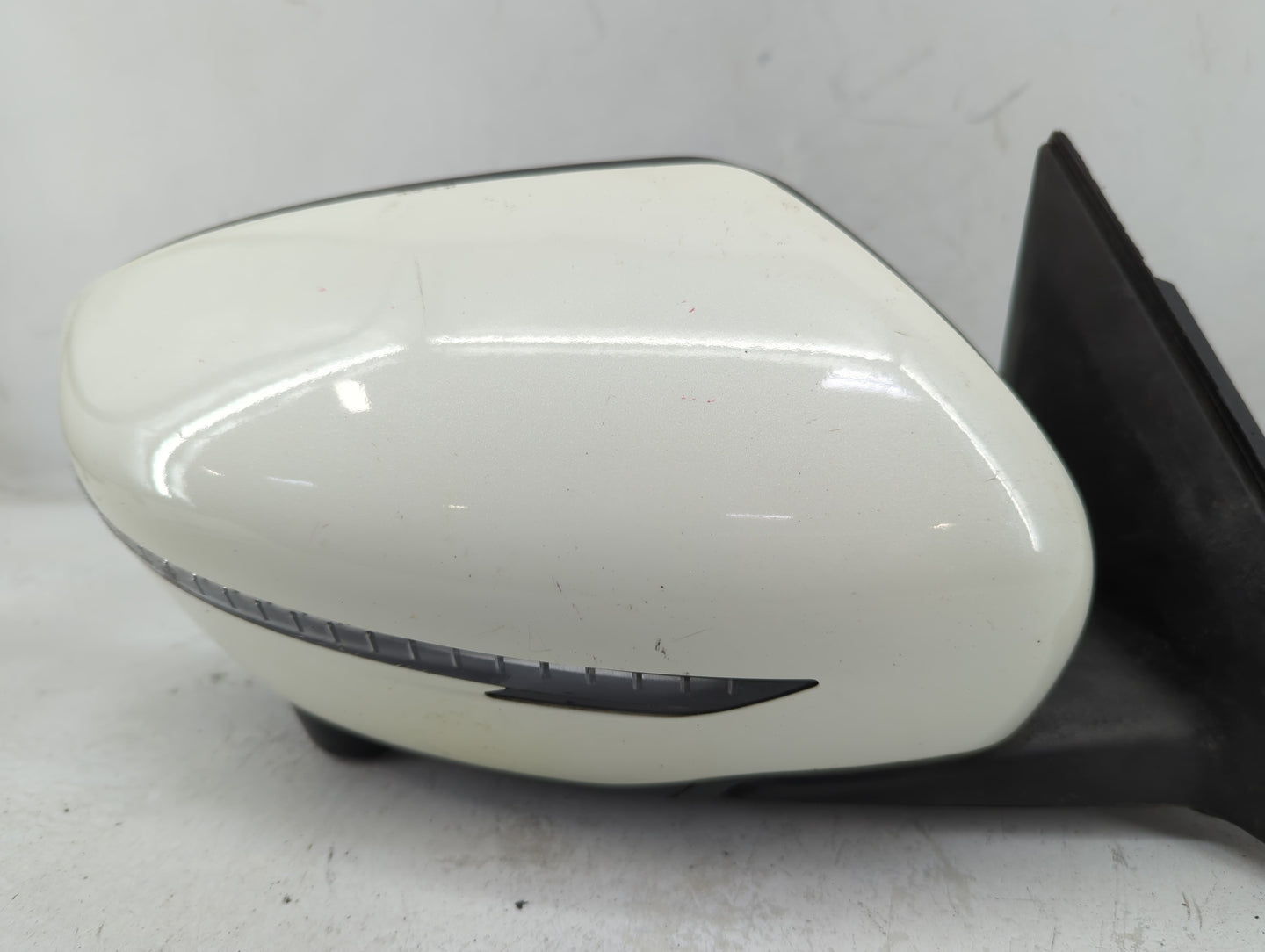 2014-2016 Nissan Rogue Passenger Side View Mirror - Right Door Mirror OEM Used - Oemusedautoparts1.com
