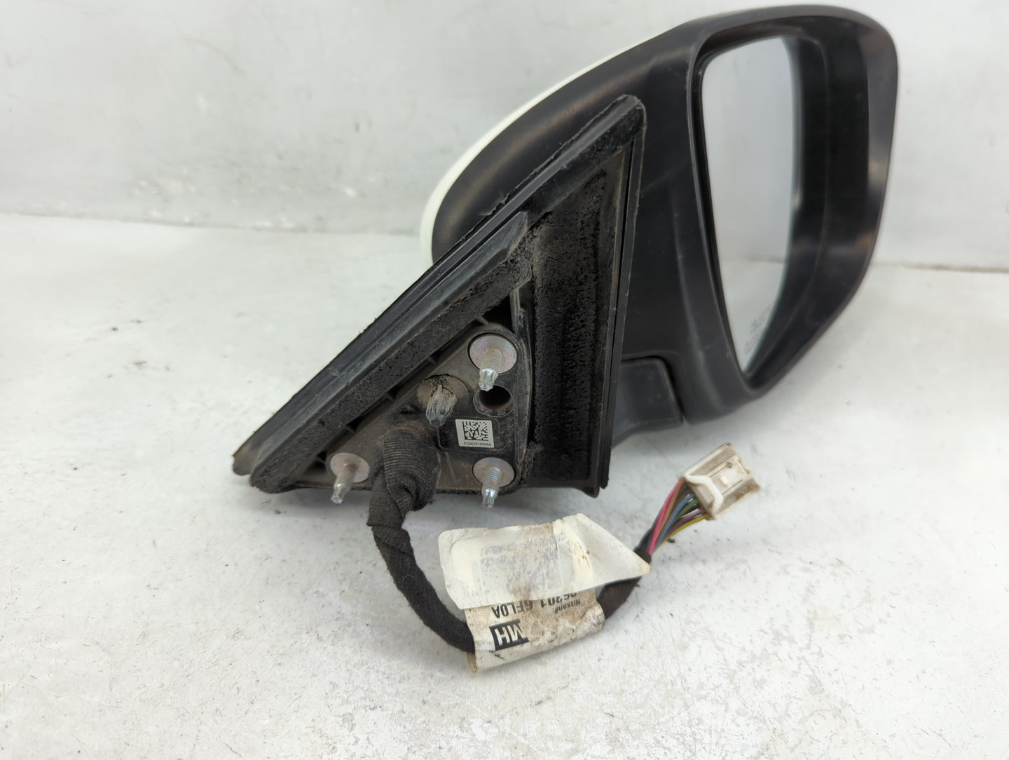 2014-2016 Nissan Rogue Passenger Side View Mirror - Right Door Mirror OEM Used - Oemusedautoparts1.com