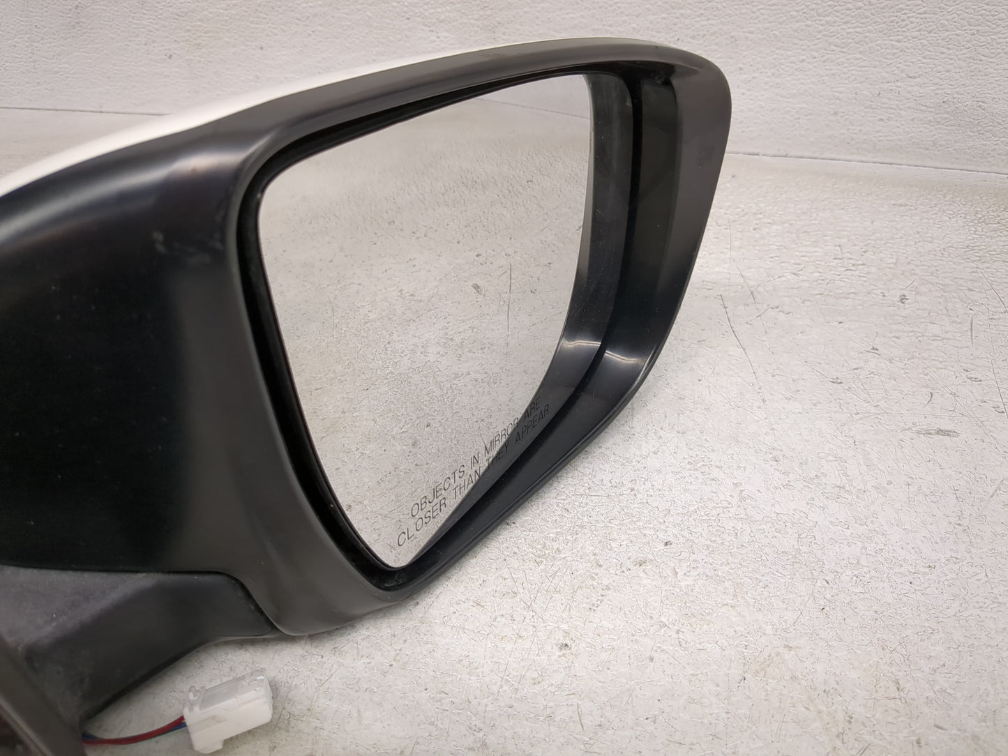2016-2017 Nissan Rogue Passenger Side View Mirror - Right Door Mirror OEM Used - Oemusedautoparts1.com