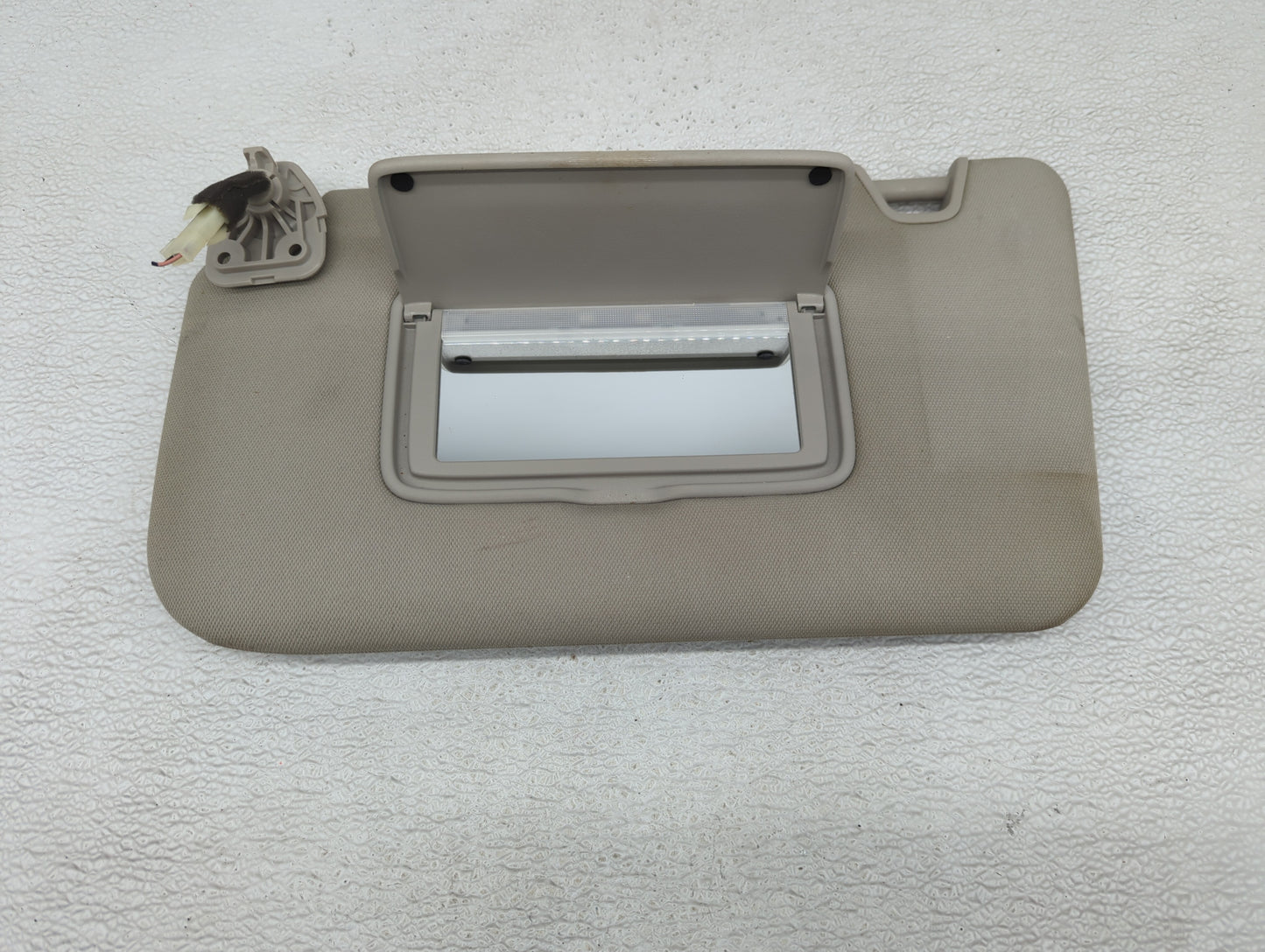 2014-2017 Nissan Rogue Sun Visor Shade Replacement Driver Left Mirror Fits Fits 2014 2015 2016 2017 OEM Used Auto Parts - Oe