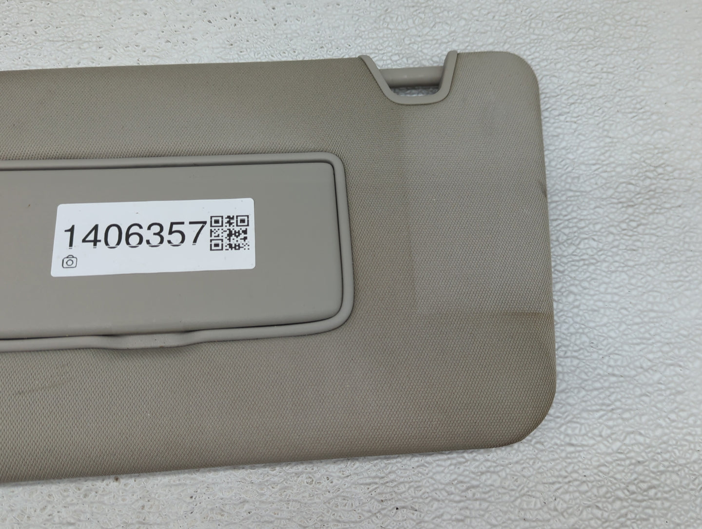 2014-2017 Nissan Rogue Sun Visor Shade Replacement Driver Left Mirror Fits Fits 2014 2015 2016 2017 OEM Used Auto Parts - Oe