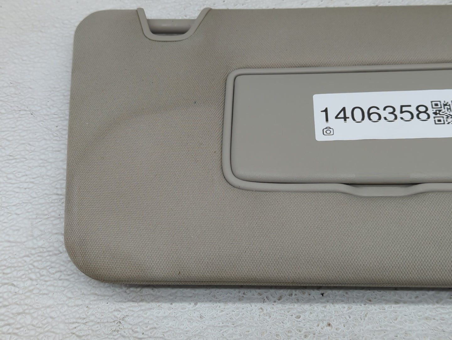 2014-2017 Nissan Rogue Sun Visor Shade Replacement Passenger Right Mirror Fits Fits 2014 2015 2016 2017 OEM Used Auto Parts 