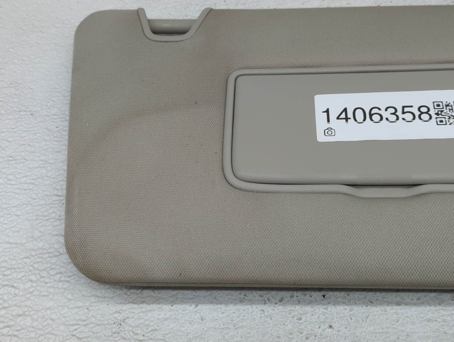 2014-2017 Nissan Rogue Sun Visor Shade Replacement Passenger Right Mirror Fits Fits 2014 2015 2016 2017 OEM Used Auto Parts 