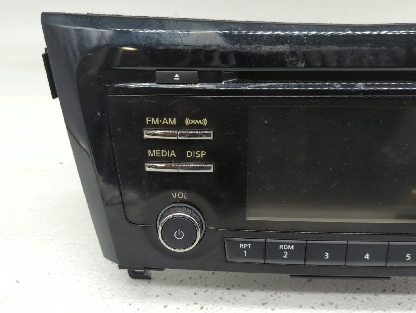 2015-2016 Nissan Rogue Radio AM FM Cd Player Receiver Replacement P/N:28185 9TB0A Fits Fits 2015 2016 OEM Used Auto Parts - 