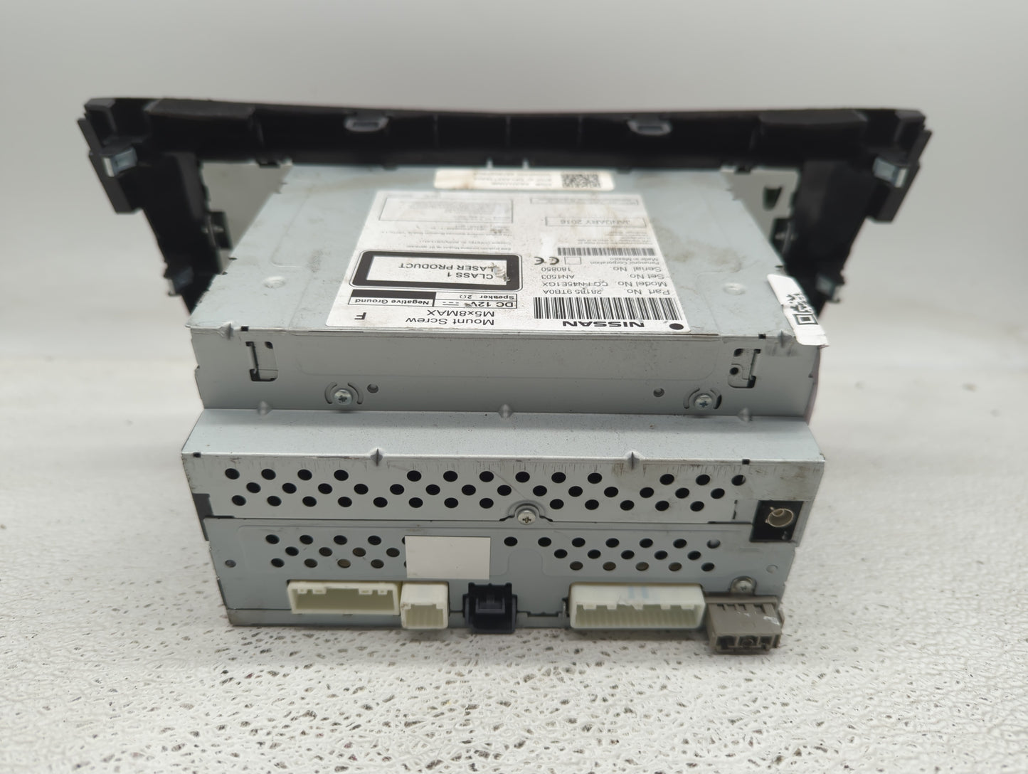 2015-2016 Nissan Rogue Radio AM FM Cd Player Receiver Replacement P/N:28185 9TB0A Fits Fits 2015 2016 OEM Used Auto Parts - 