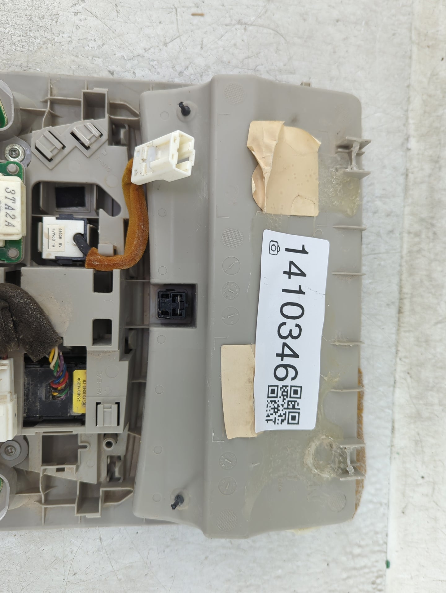 2016 Nissan Rogue Overhead Roof Console - Oemusedautoparts1.com