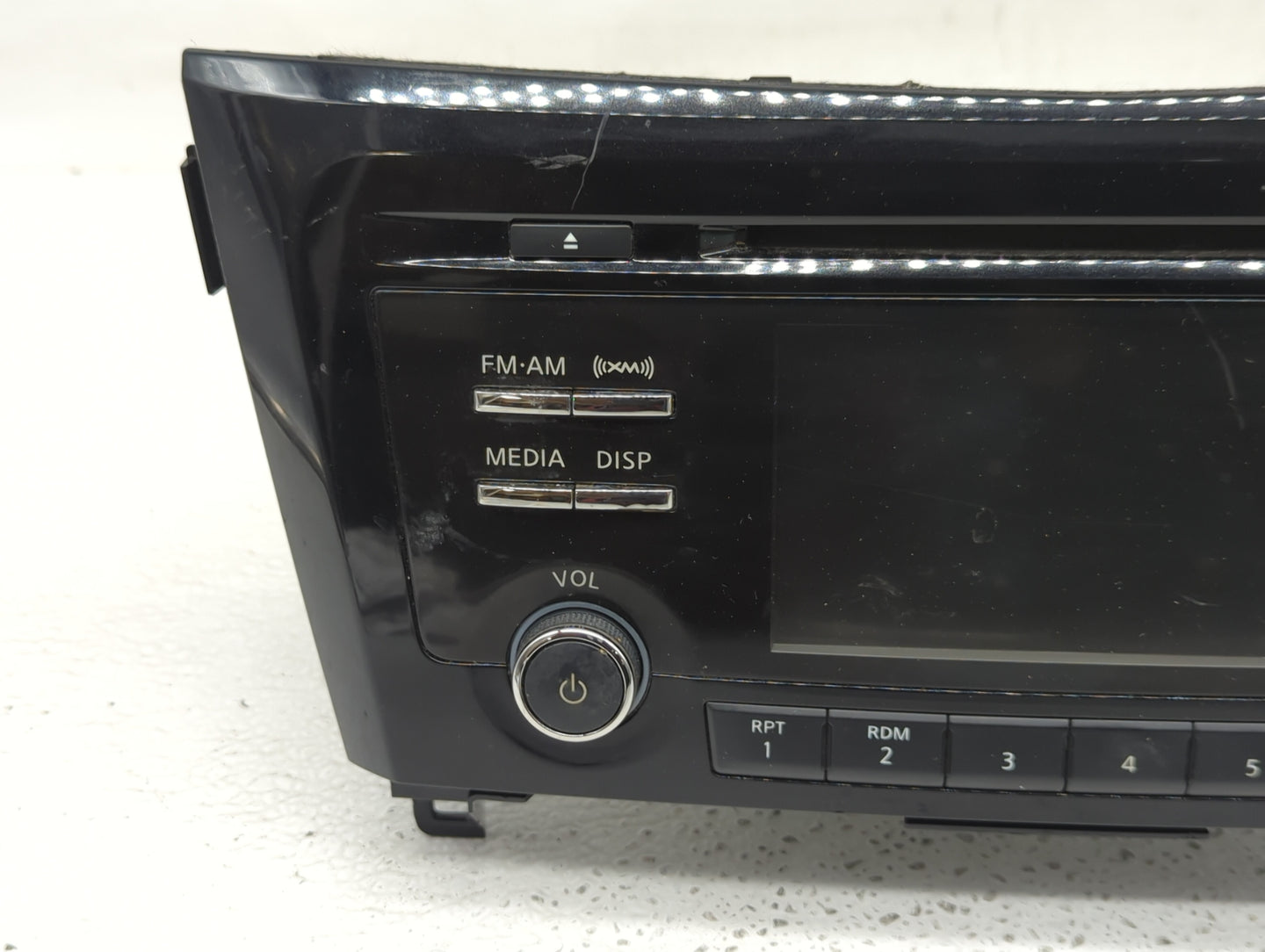 2015-2016 Nissan Rogue Radio AM FM Cd Player Receiver Replacement P/N:28185 9TB0A Fits Fits 2015 2016 OEM Used Auto Parts - 