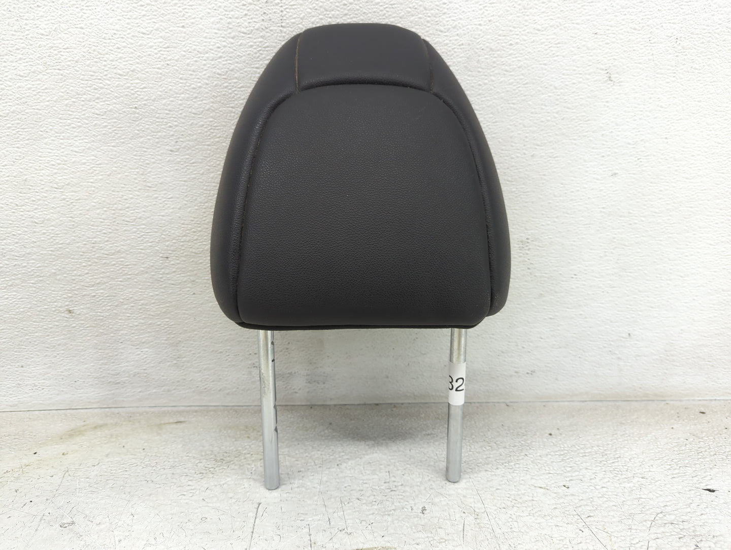 2016 Nissan Rogue Headrest Head Rest Front Driver Passenger Seat Fits OEM Used Auto Parts - Oemusedautoparts1.com