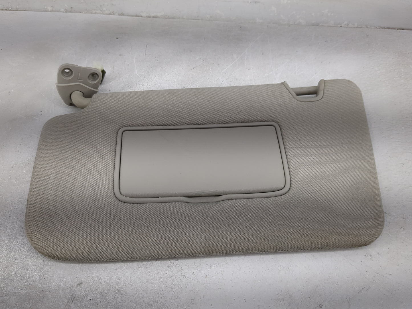2014-2017 Nissan Rogue Sun Visor Shade Replacement Driver Left Mirror Fits Fits 2014 2015 2016 2017 OEM Used Auto Parts - Oe