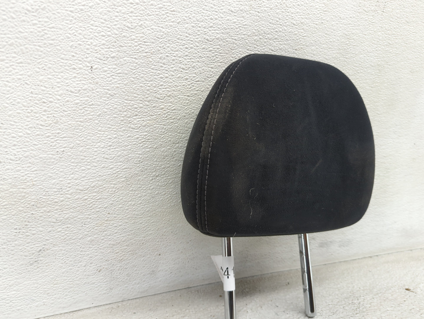 2016-2016 Nissan Rogue Headrest Head Rest Front Driver Seat Black - Oemusedautoparts1.com