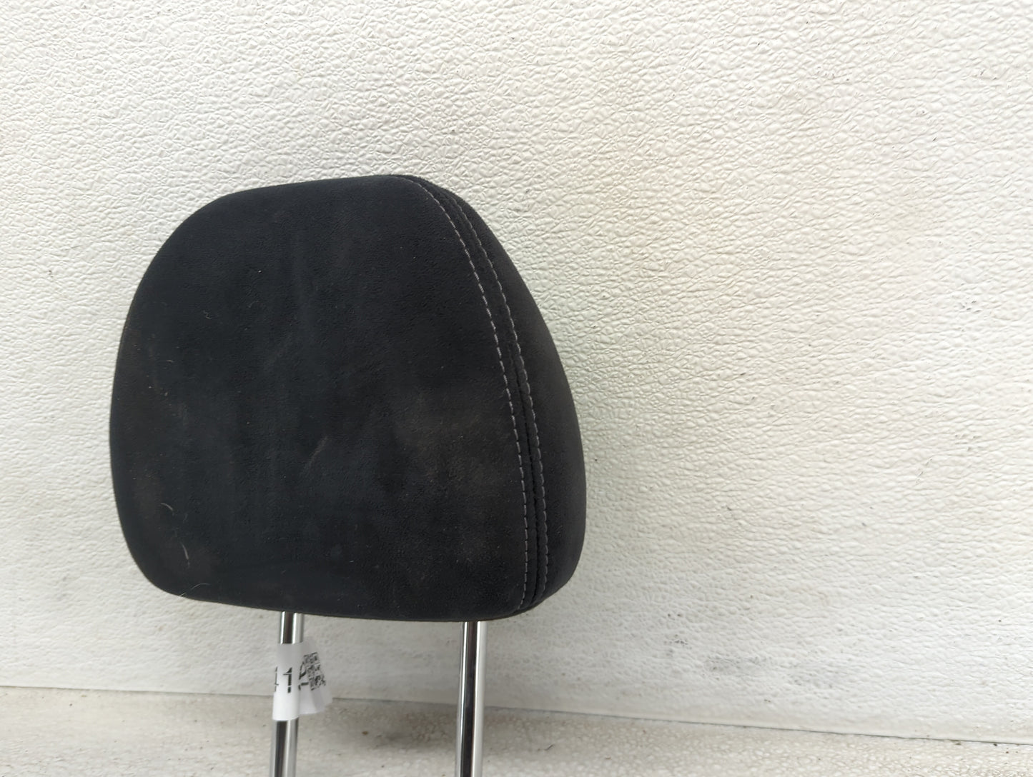 2016-2016 Nissan Rogue Headrest Head Rest Front Driver Seat Black - Oemusedautoparts1.com