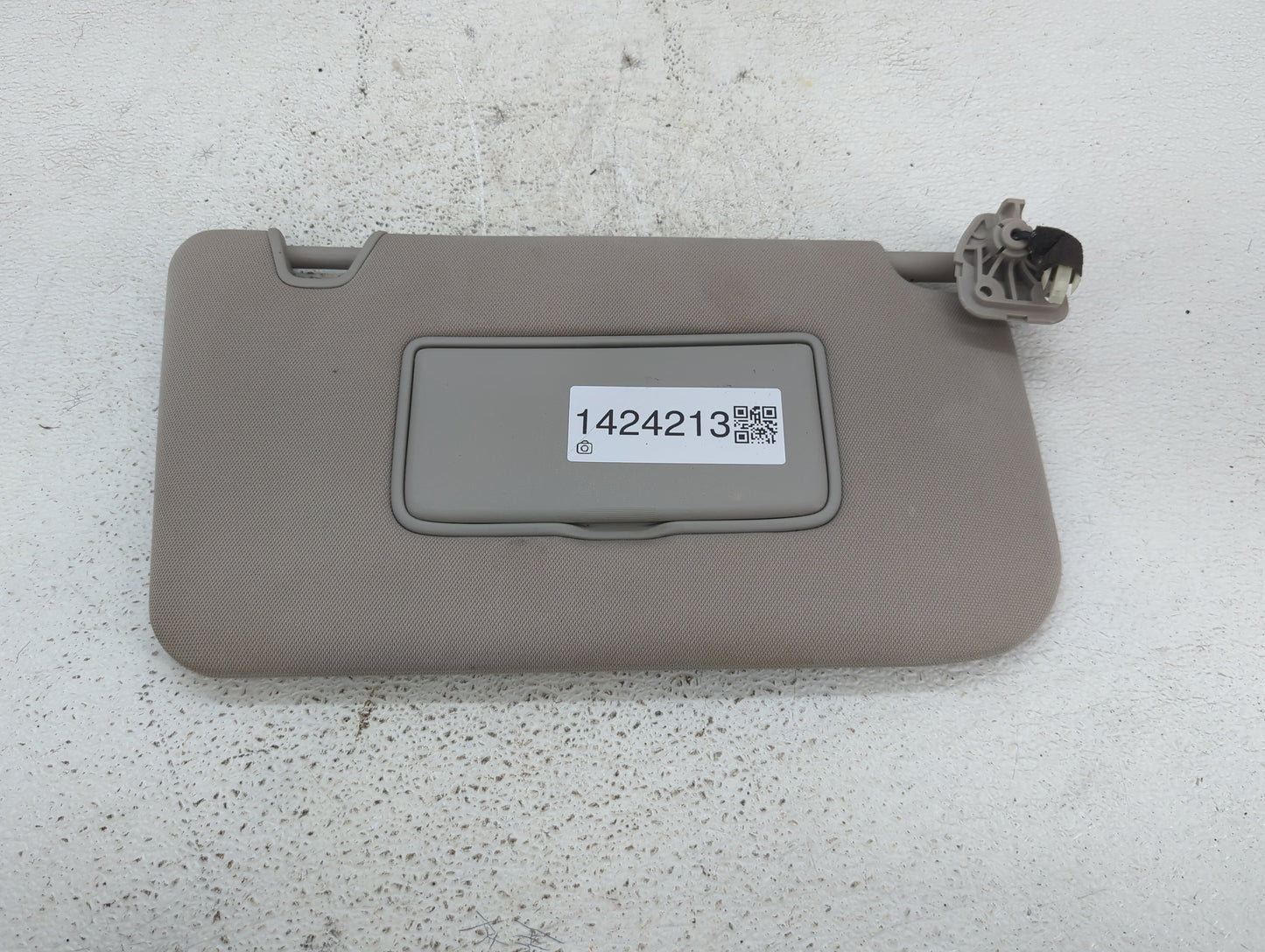 2014-2017 Nissan Rogue Sun Visor Shade Replacement Passenger Right Mirror Fits Fits 2014 2015 2016 2017 OEM Used Auto Parts 